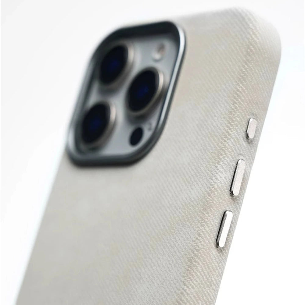 Luxury Metal Lens Magnetic Fiber Leather İPhone Case - iPhone 15 Series