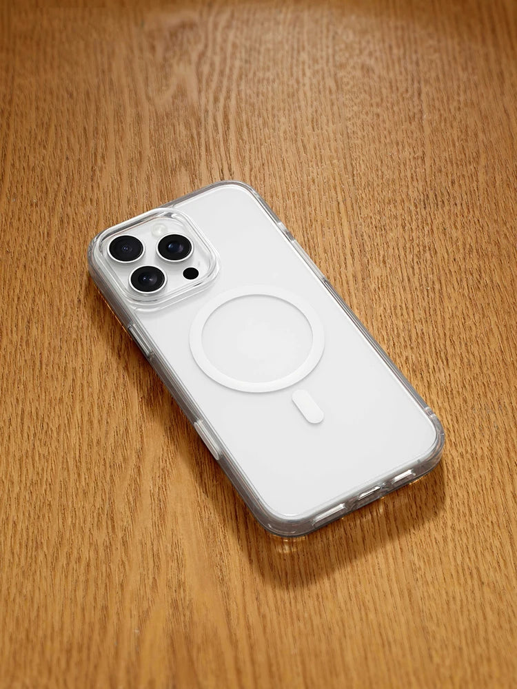 Translucent Magnetic Magsafe İPhone Case - iPhone 16 Series