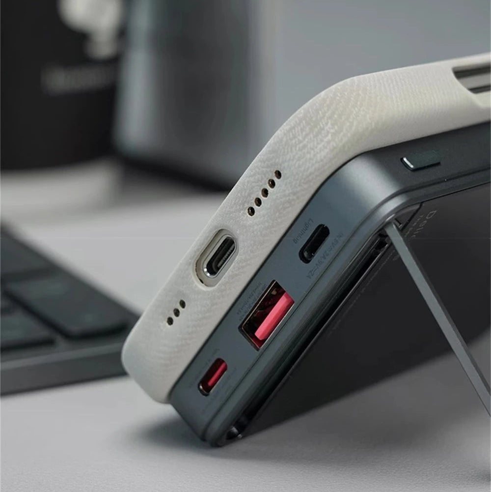 Luxury Metal Lens Magnetic Fiber Leather İPhone Case - iPhone 16 Series